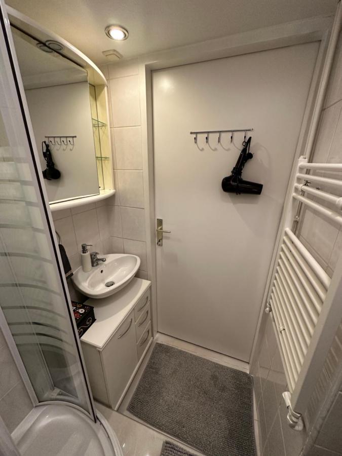 Apartmán Cosy & Quiet In 17Th District Vídeň Exteriér fotografie